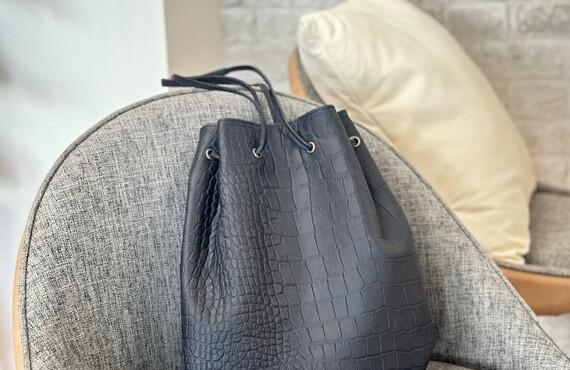 【大人の本革巾着バッグ】Maciolla leather factory